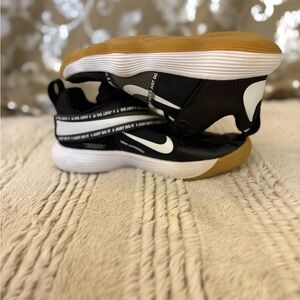 Nike Women’s Black and White Sneakers
